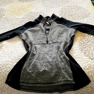 NWOT Slimming Heather gray Sweatshirt by CALIA